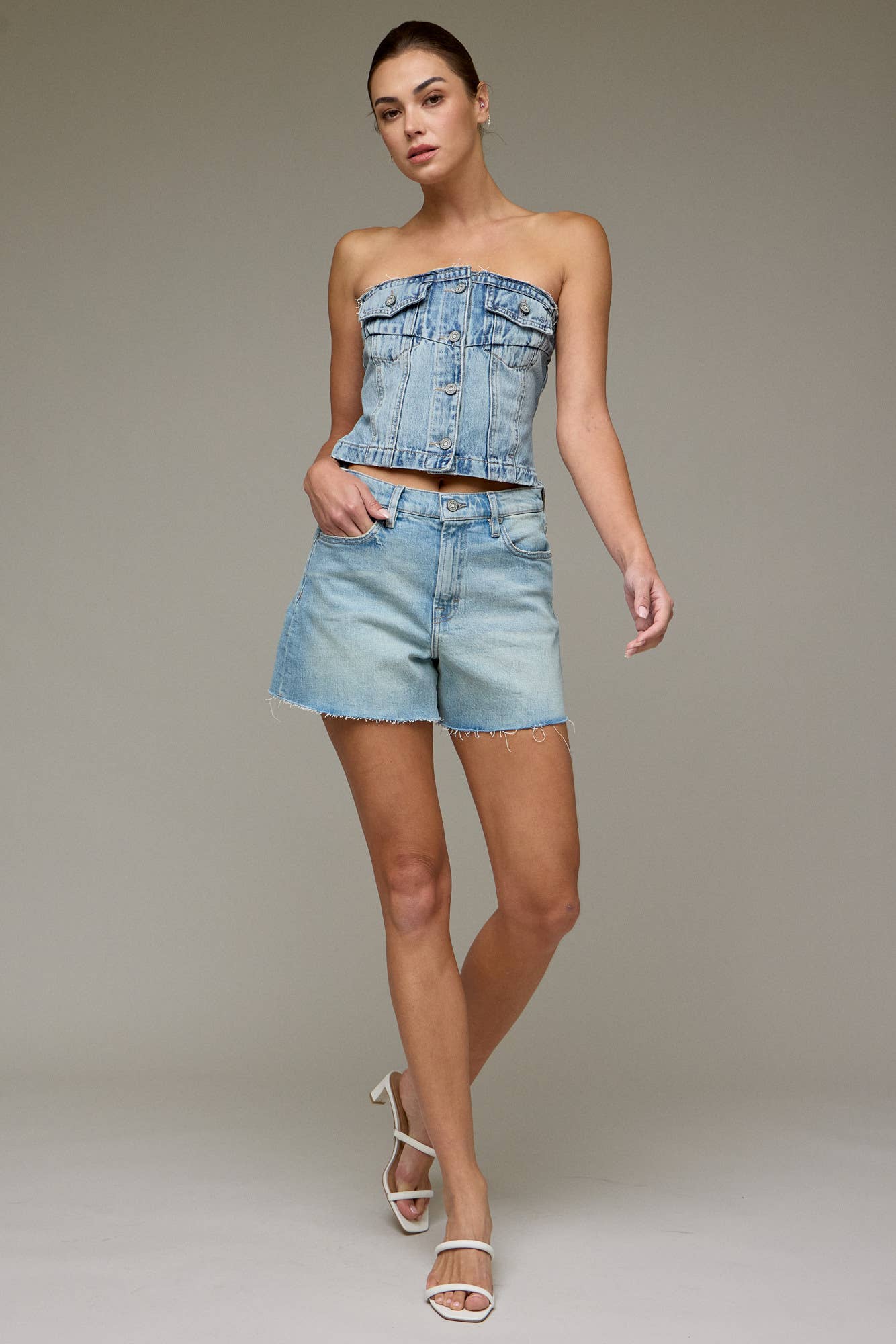 Ava Raw Hem A-Line Shorts in Light Denim