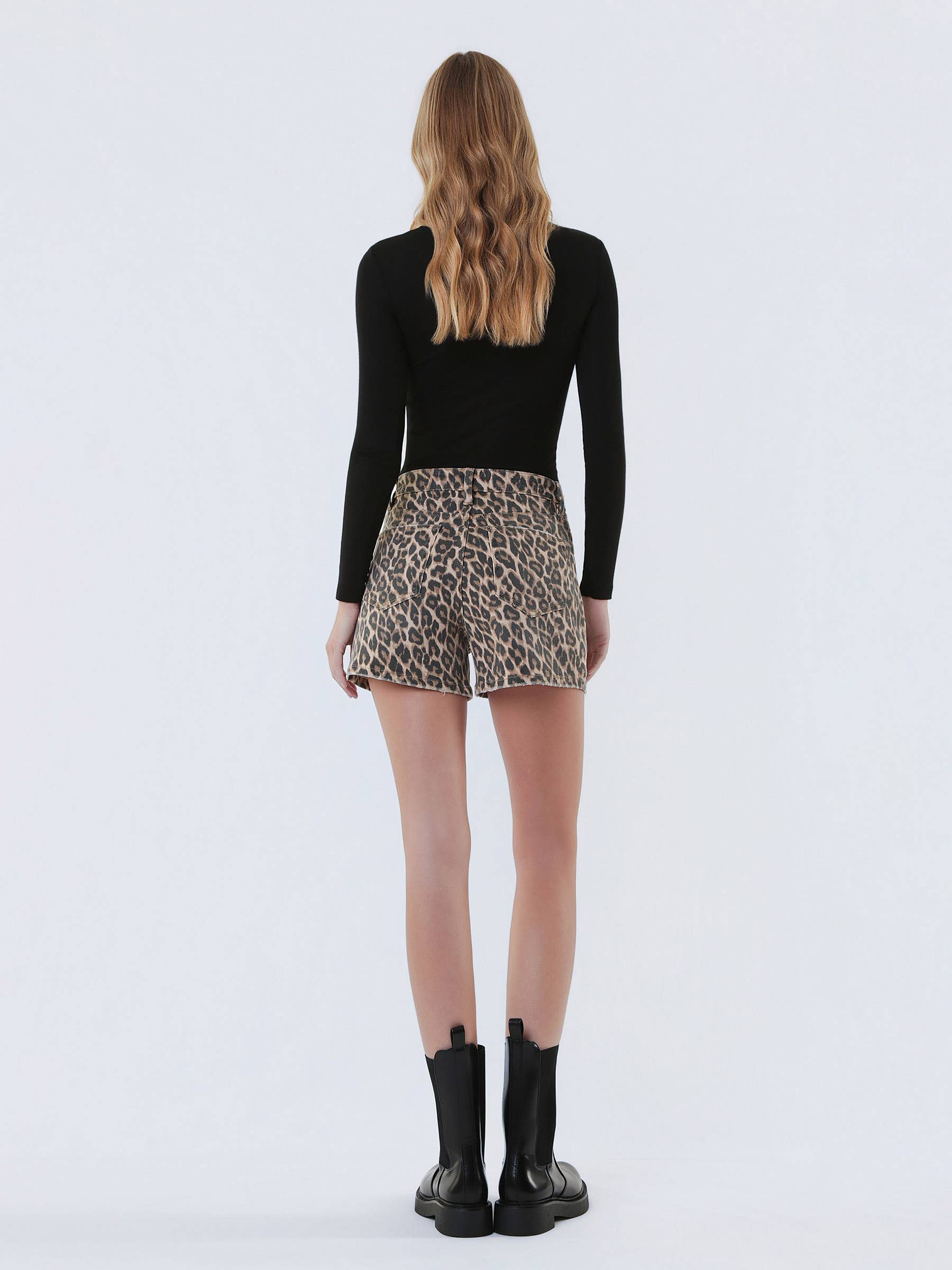 Chelsey High Rise A Line Shorts in Leopard