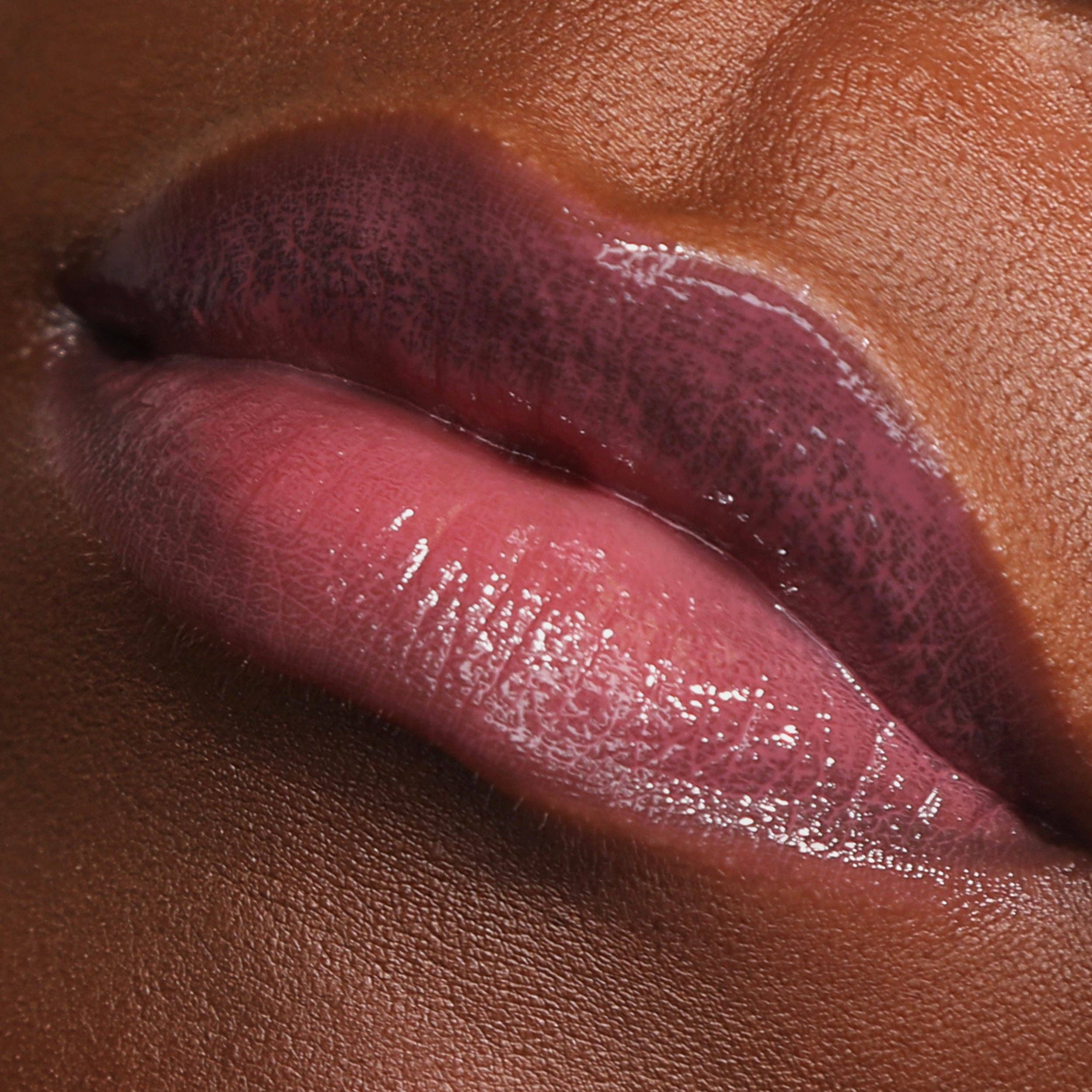 Glow Getter Hydrating Lip Oil - 012 - Only Smooches
