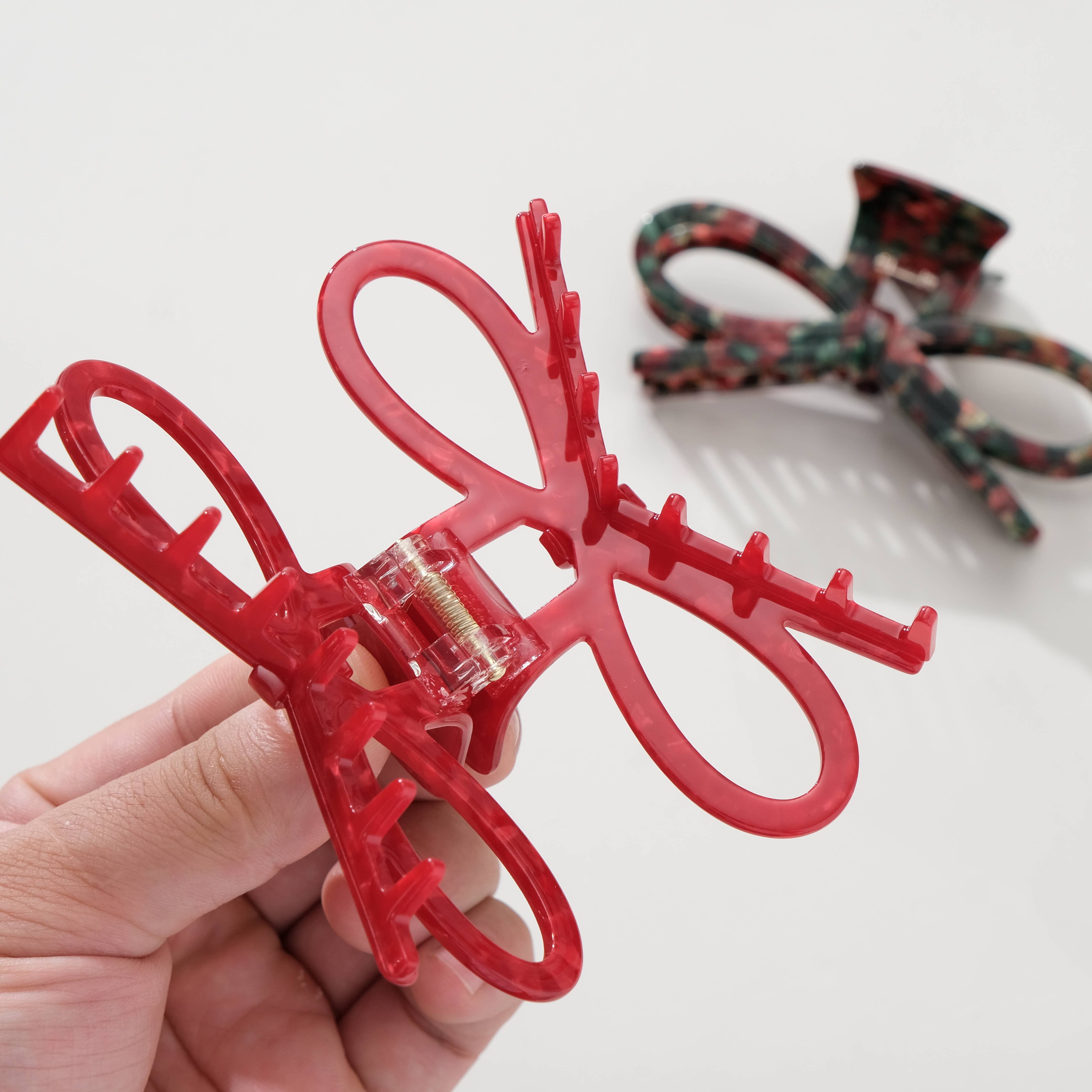 Remi Vintage Holiday Wide Bow Claw Clip