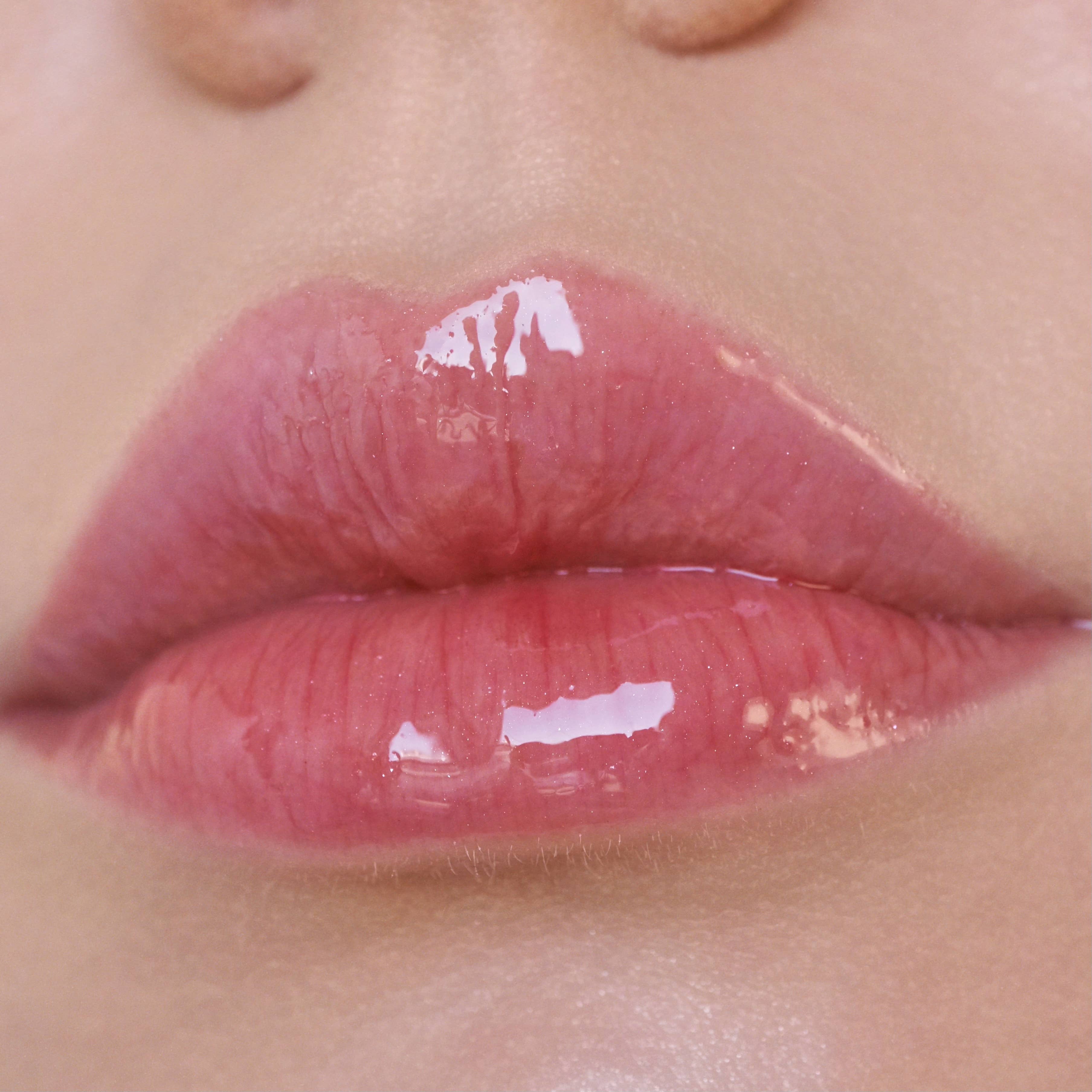 Glow Getter Hydrating Lip Oil - 008 - Juicy Red