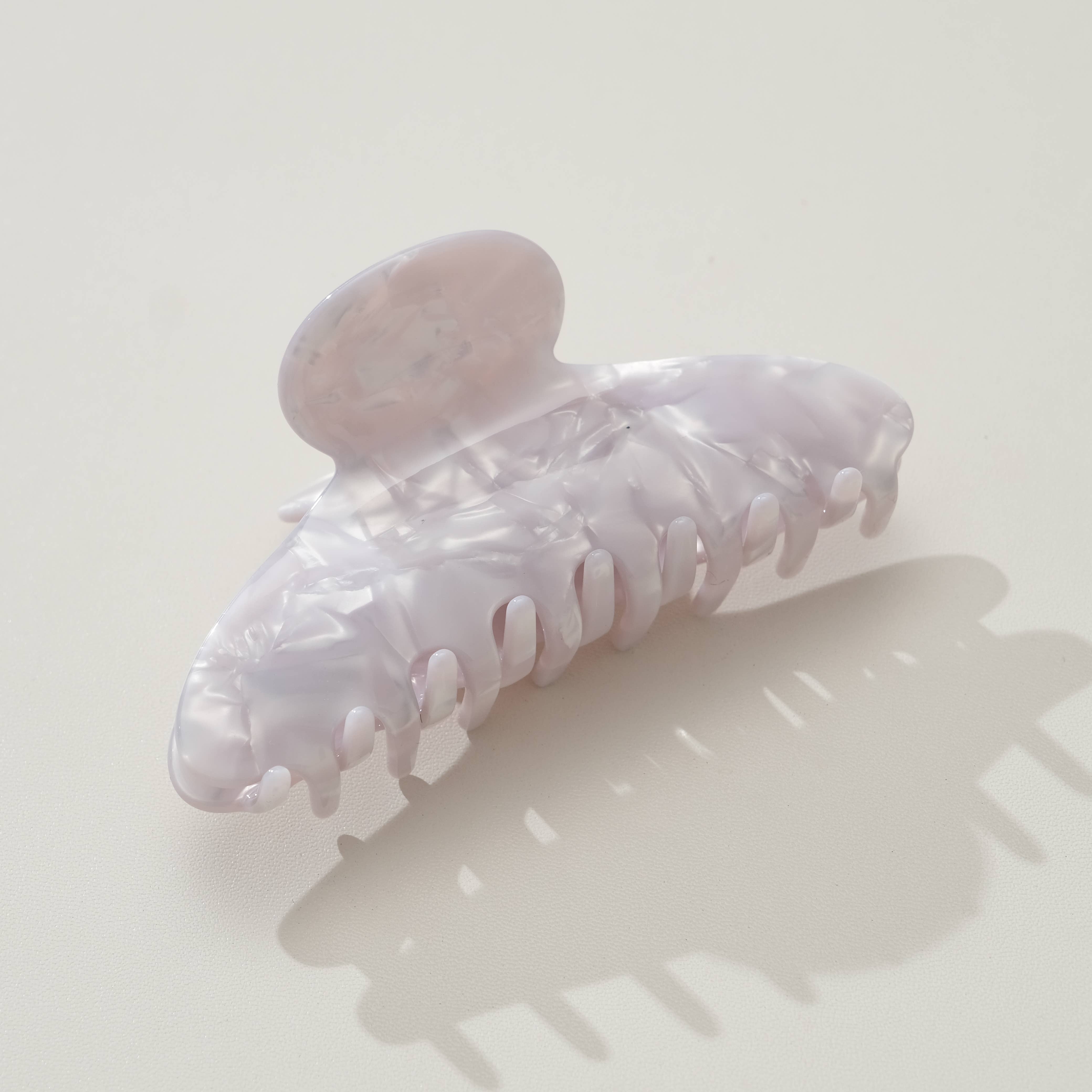 Adrienne Coastal Large Curved Claw Clip