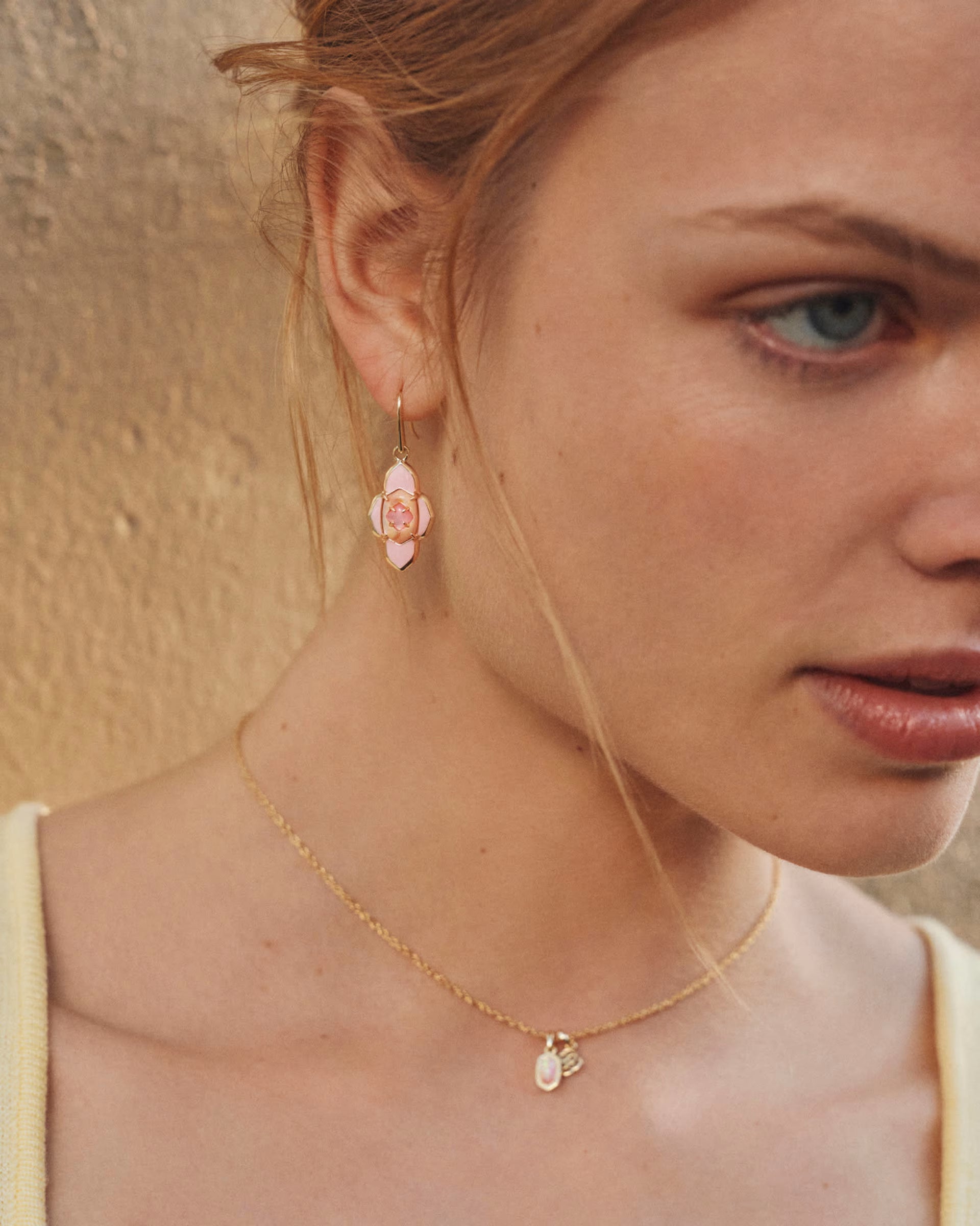 Mini Elisa Dira Gold Necklace - Pink Opal