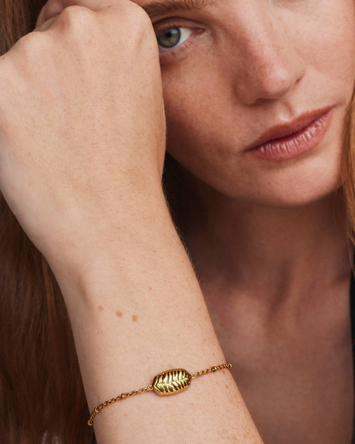 Tiger Striped Elaina Vintage Gold Delicate Chain Bracelet - Chartreuse Green Mother of Pearl