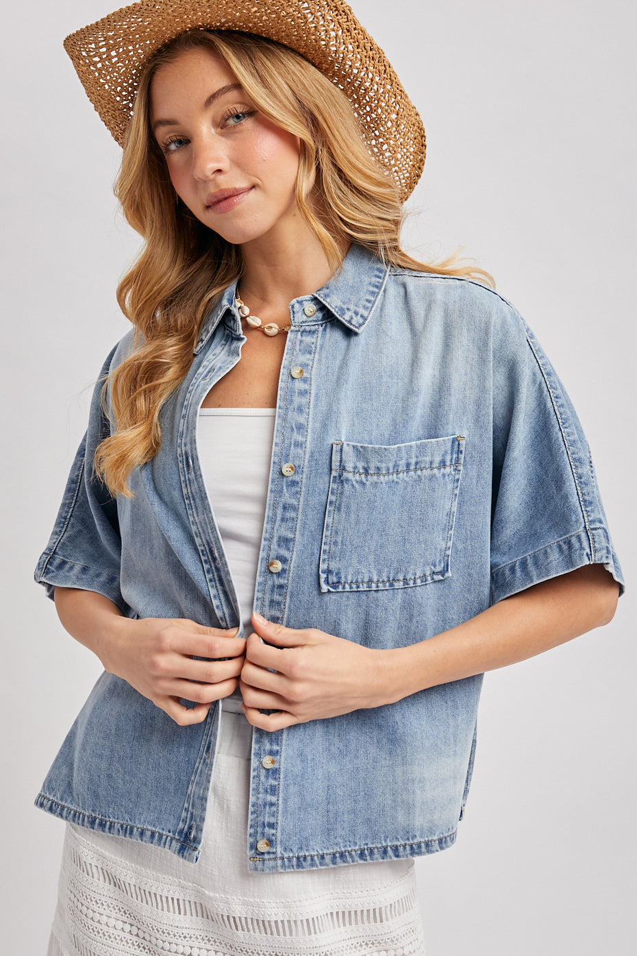 DENIM BUTTON DOWN SHORT SLEEVE BOXY SHIRT - LT.WASH