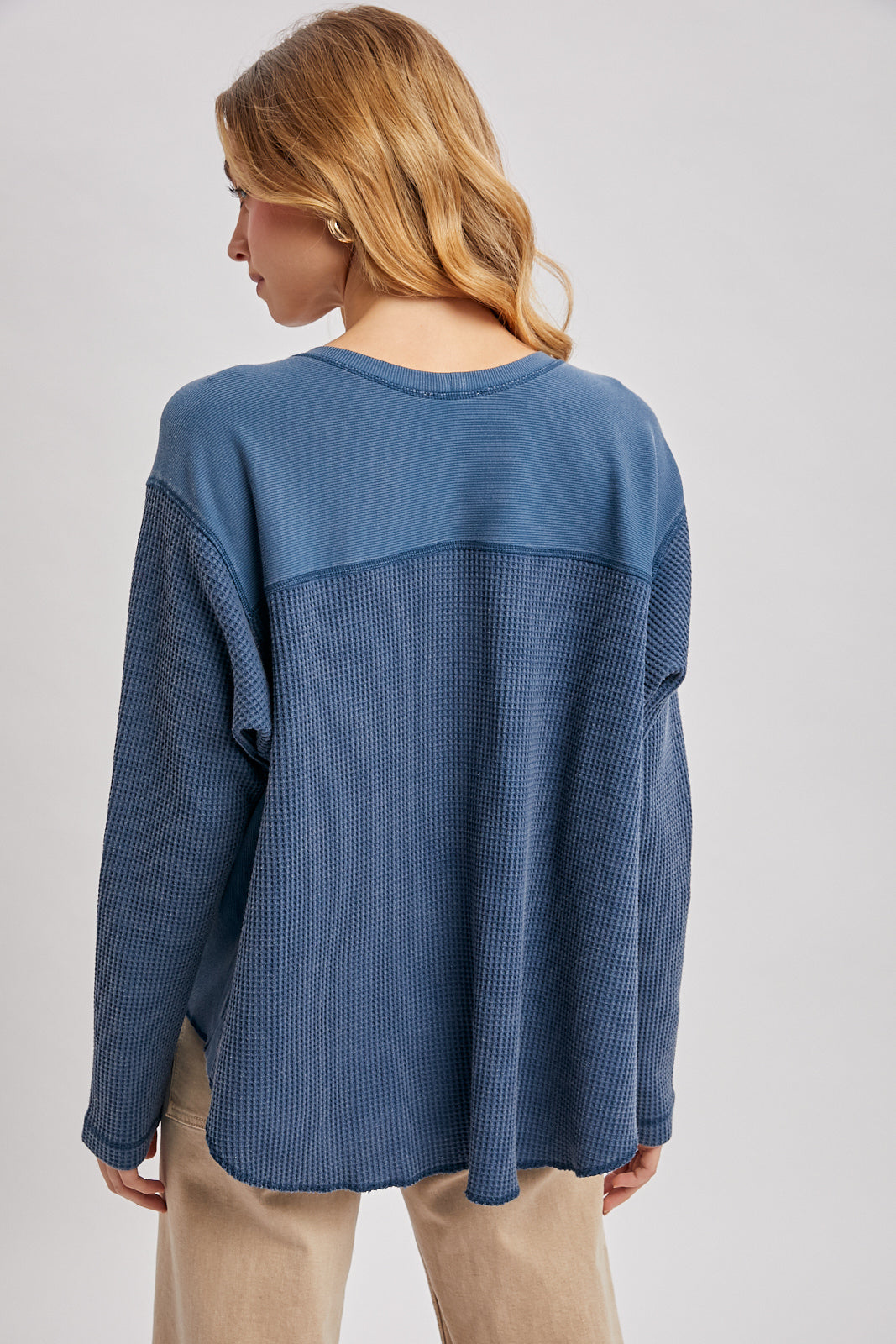 OVERSIZED WAFFLE KNIT THERMAL TOP - DENIM