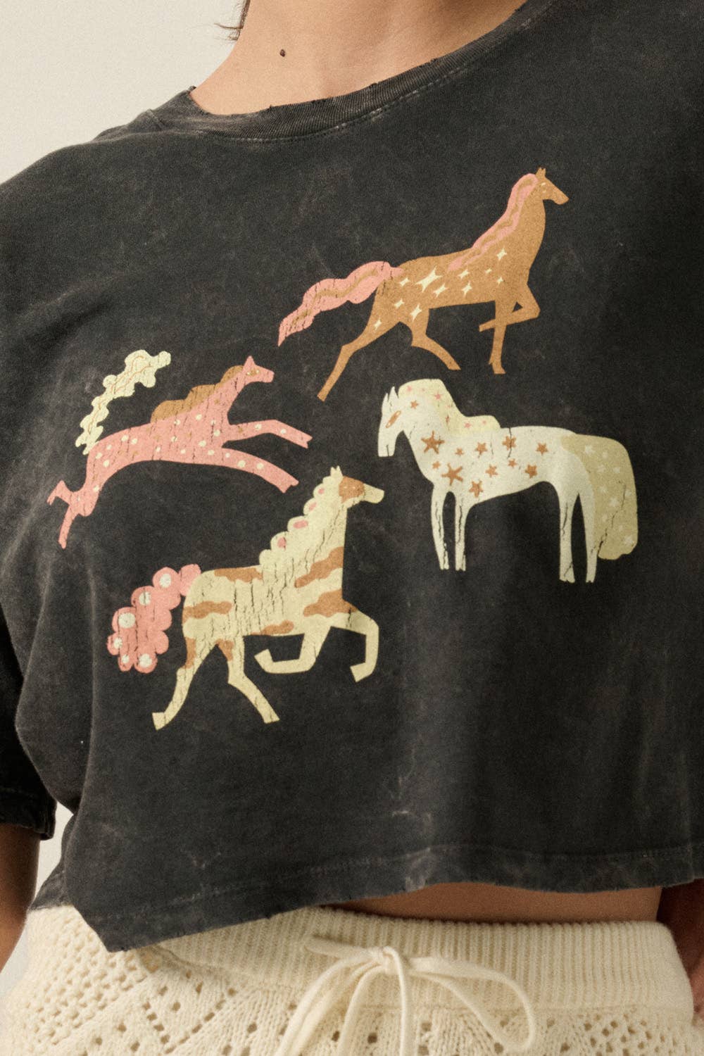 Madalyn Painted Horses Graphic Crop Tee