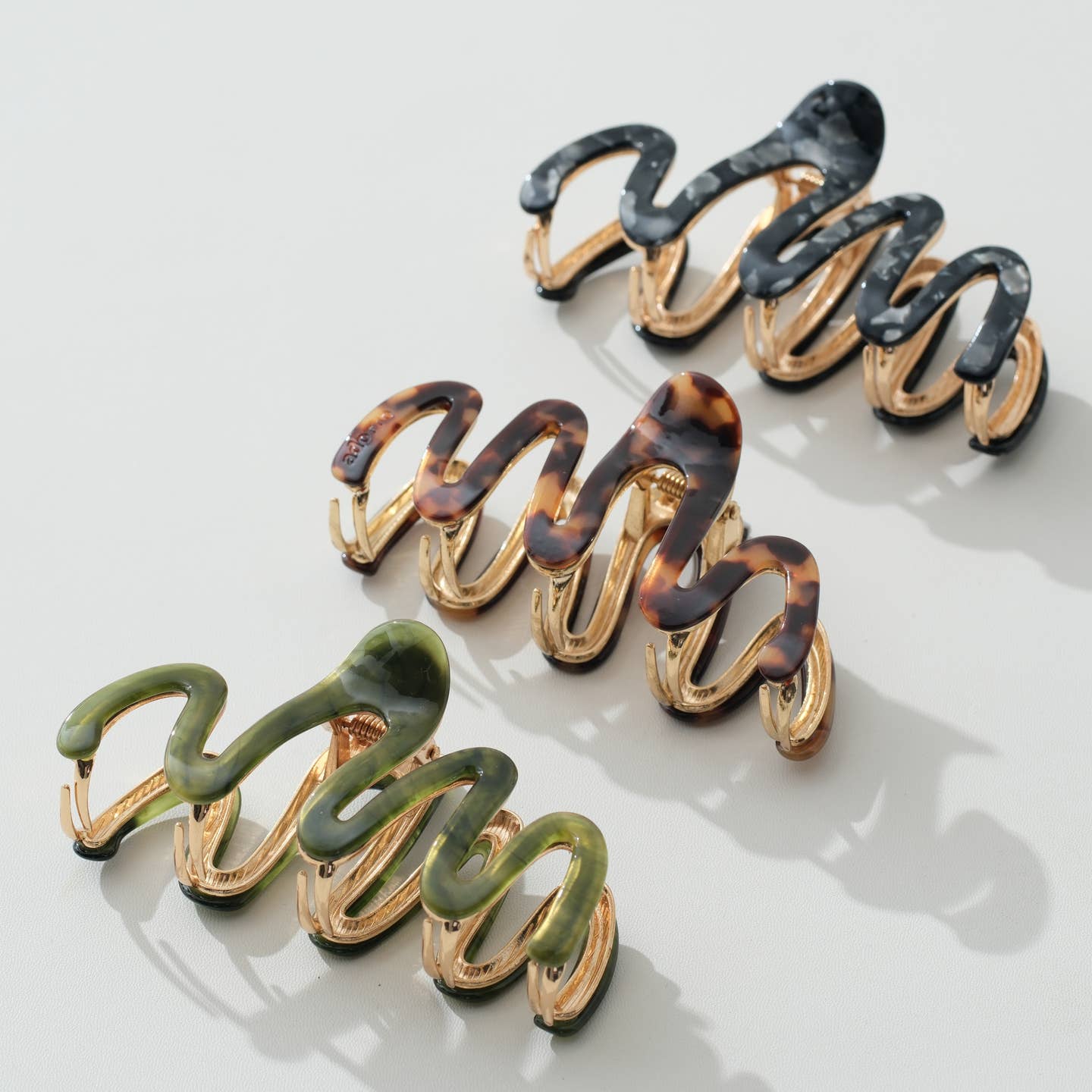 Willow Vintage Metal Large Squiggle Claw Clip