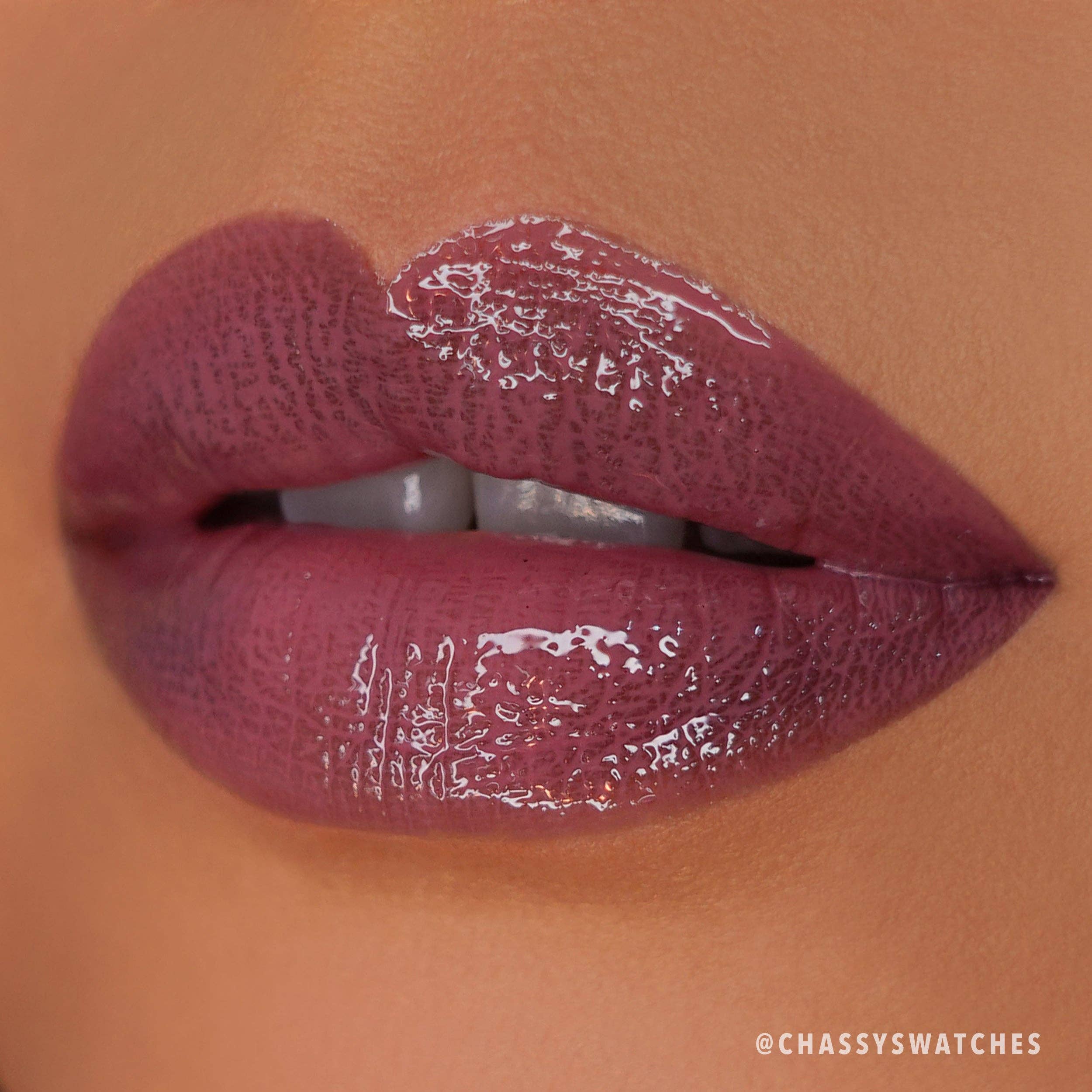 Glow Getter Hydrating Lip Oil - 012 - Only Smooches