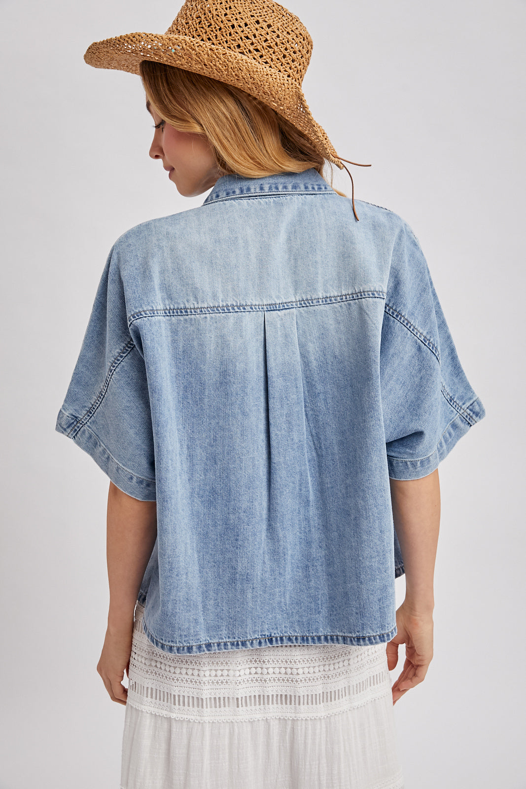 DENIM BUTTON DOWN SHORT SLEEVE BOXY SHIRT - LT.WASH