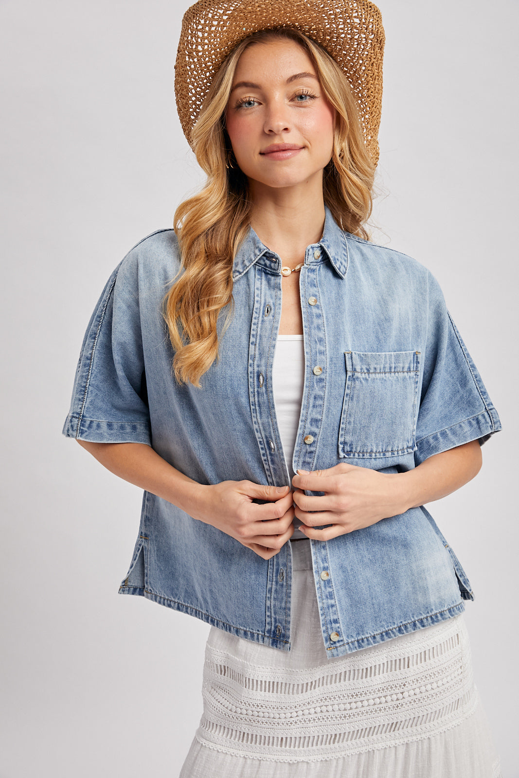 DENIM BUTTON DOWN SHORT SLEEVE BOXY SHIRT - LT.WASH