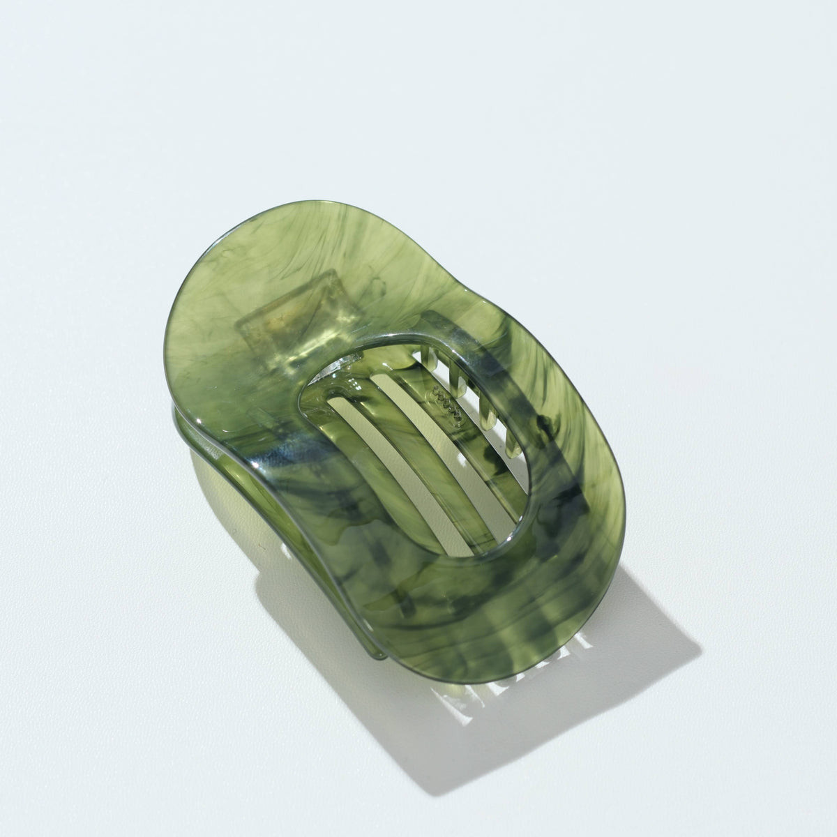 Oval Flat Lay Medium Claw Clip