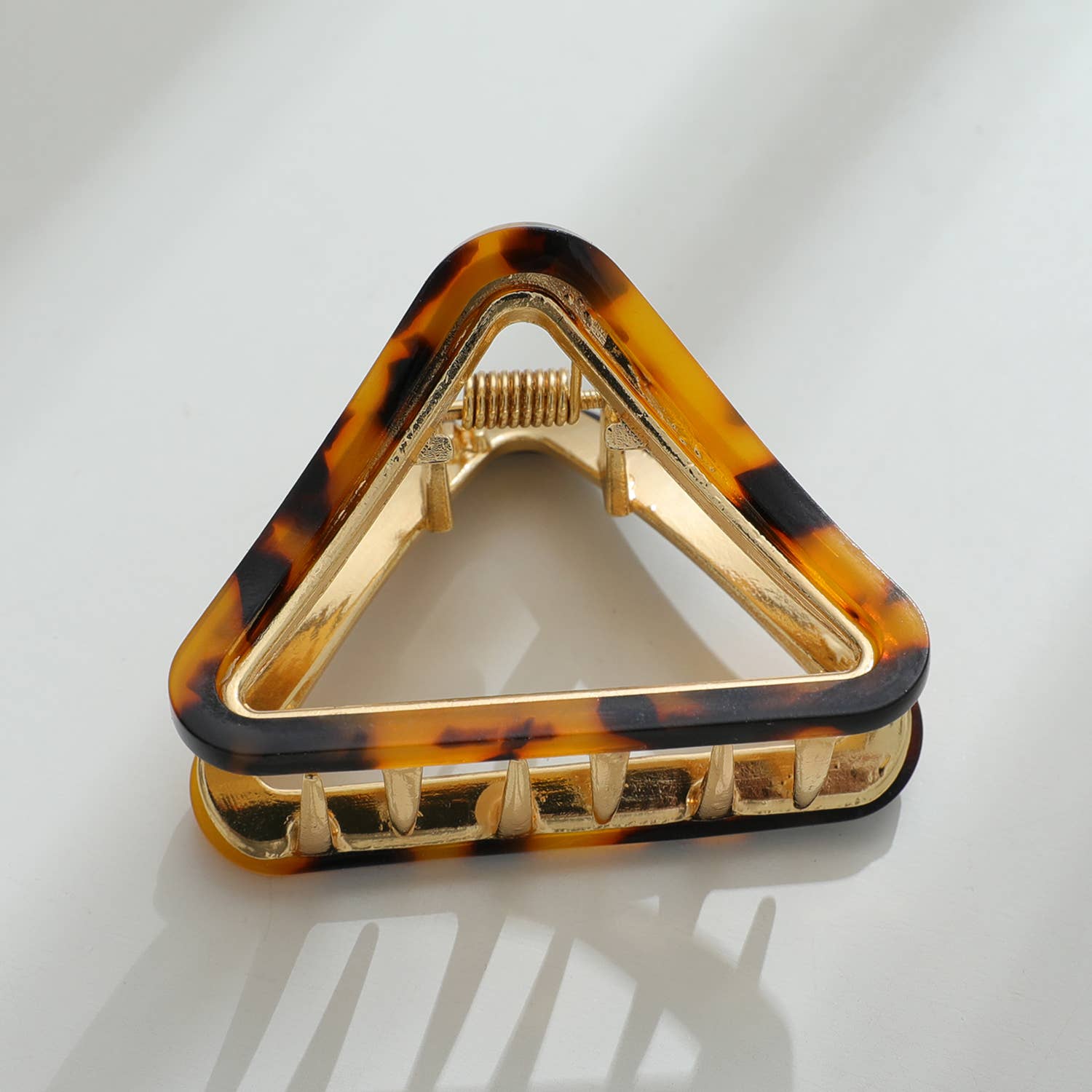 Amelie Small Classic Triangle Metal Claw Clip