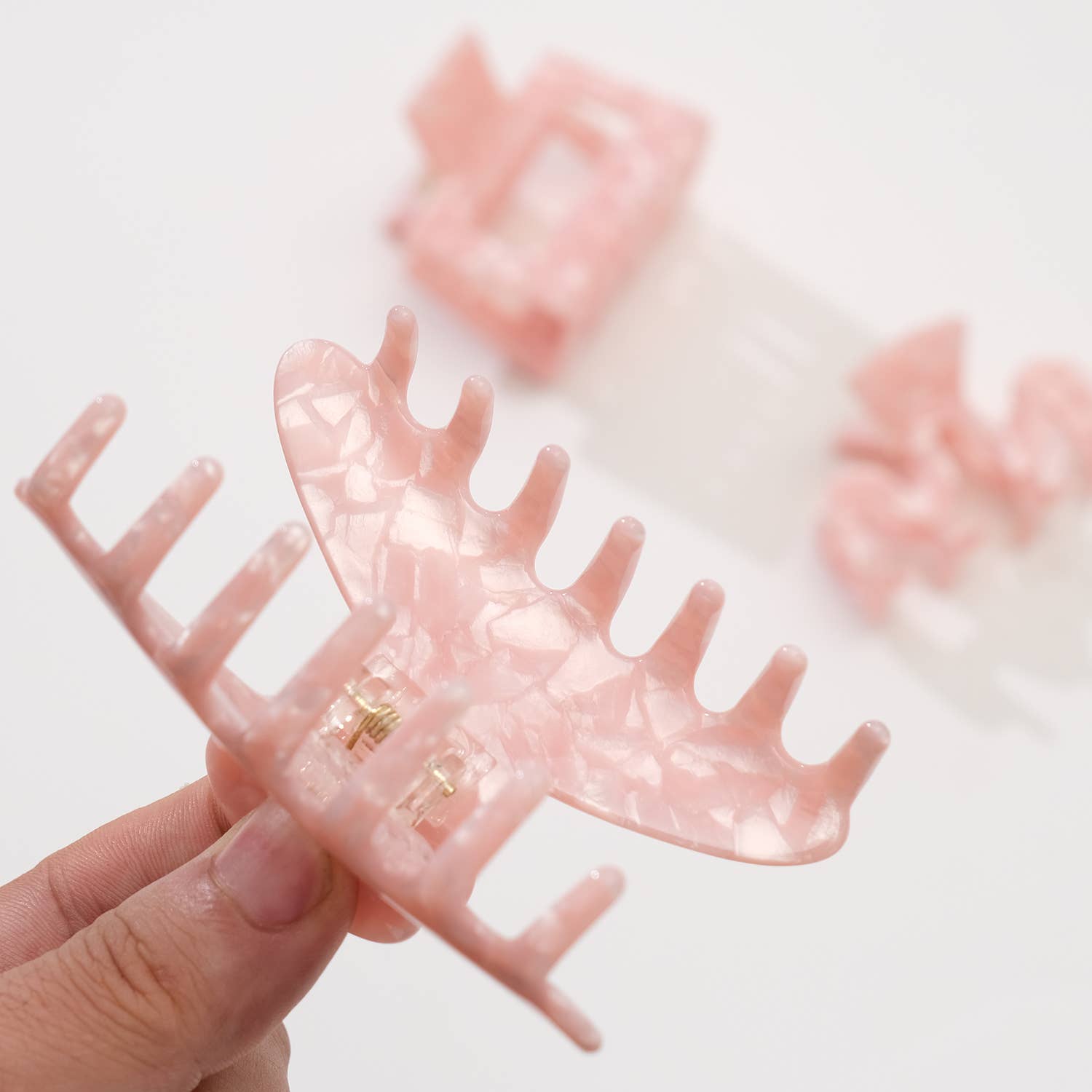 Saltwater Pink Assorted Small/Medium Claw Clips