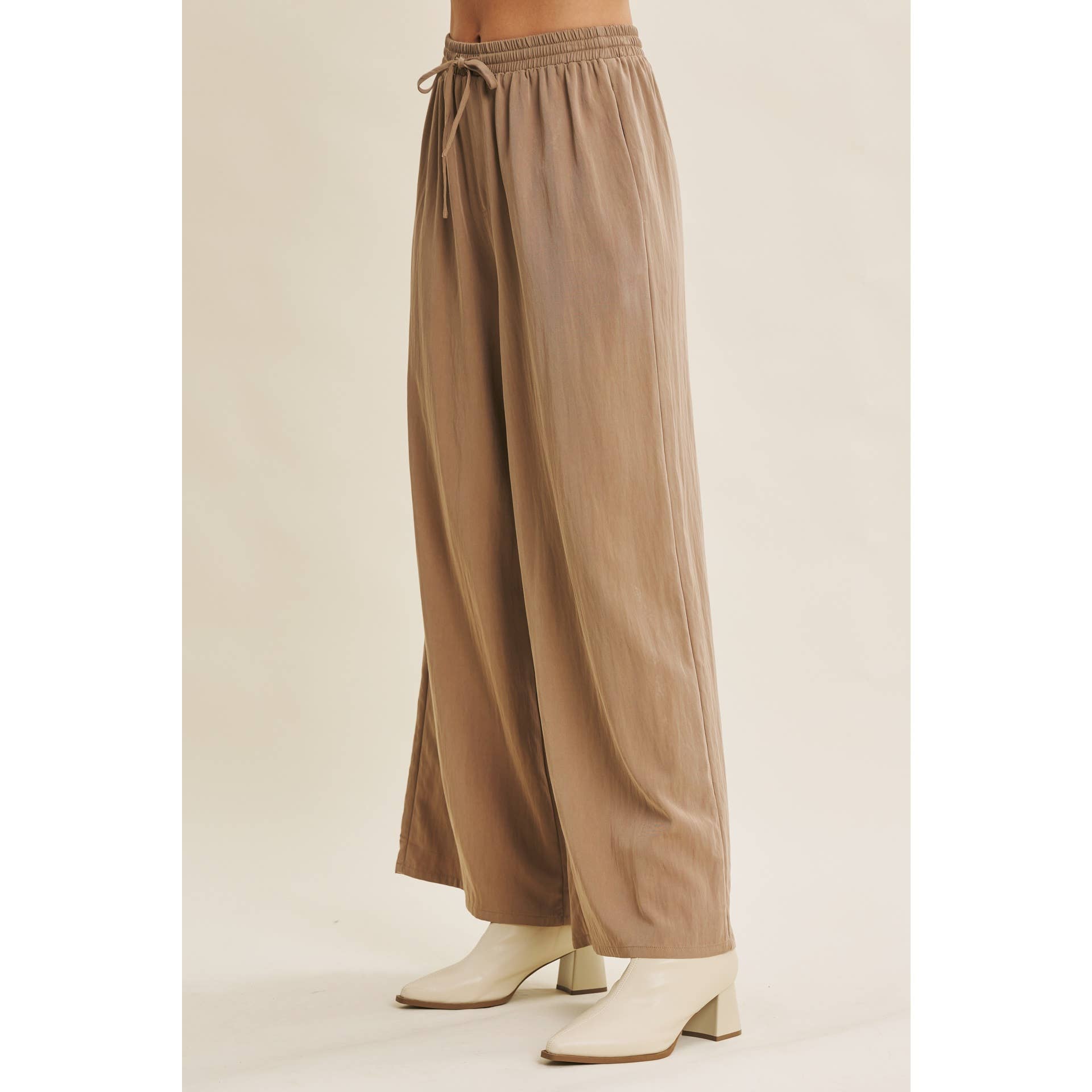 Evelyn Wide Leg Pant