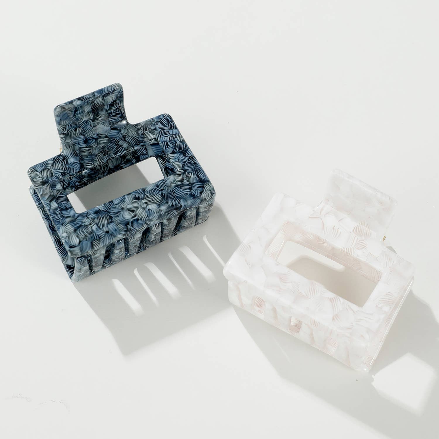 Seaside Simone Classic Small Square Claw Clip