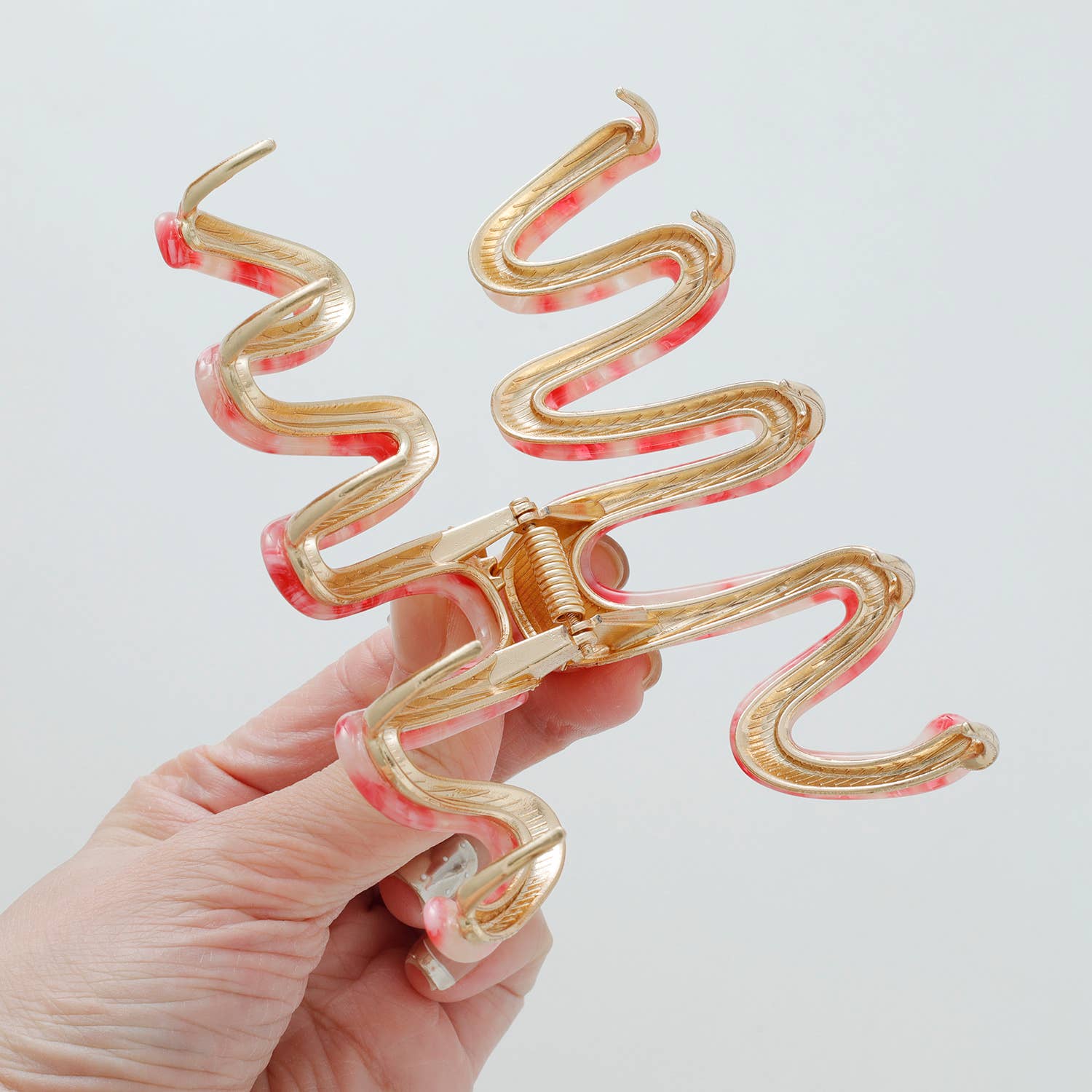 Willow Rosé Metal Large Squiggle Claw Clip