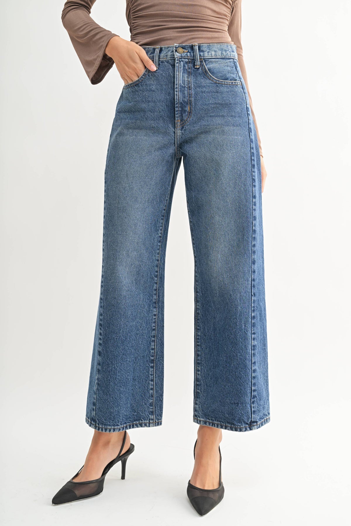 Calli High Rise Twist Seam Barrel Jean in Dark Denim