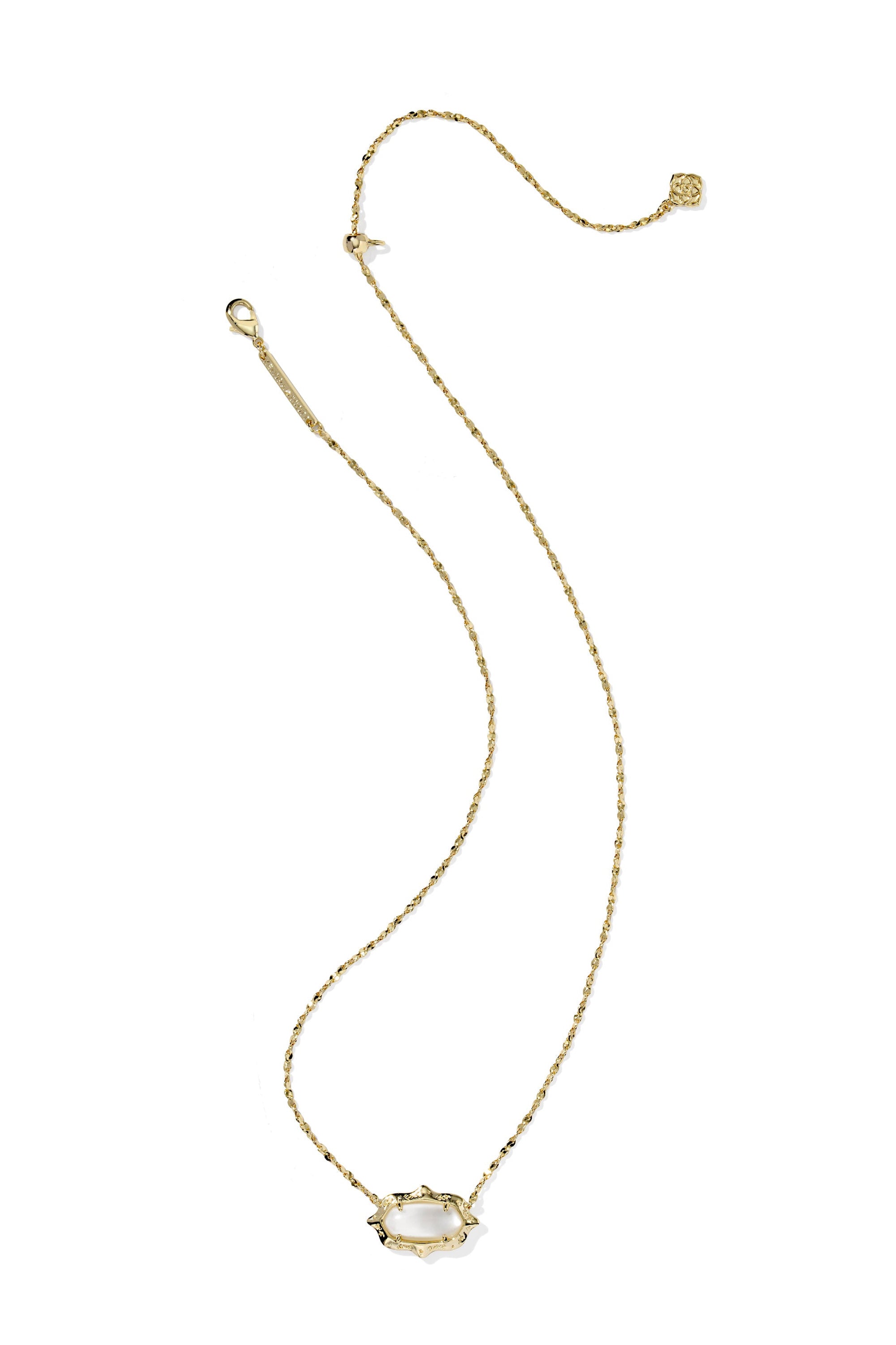 Elisa Scallop Frame Short Pendant Necklace